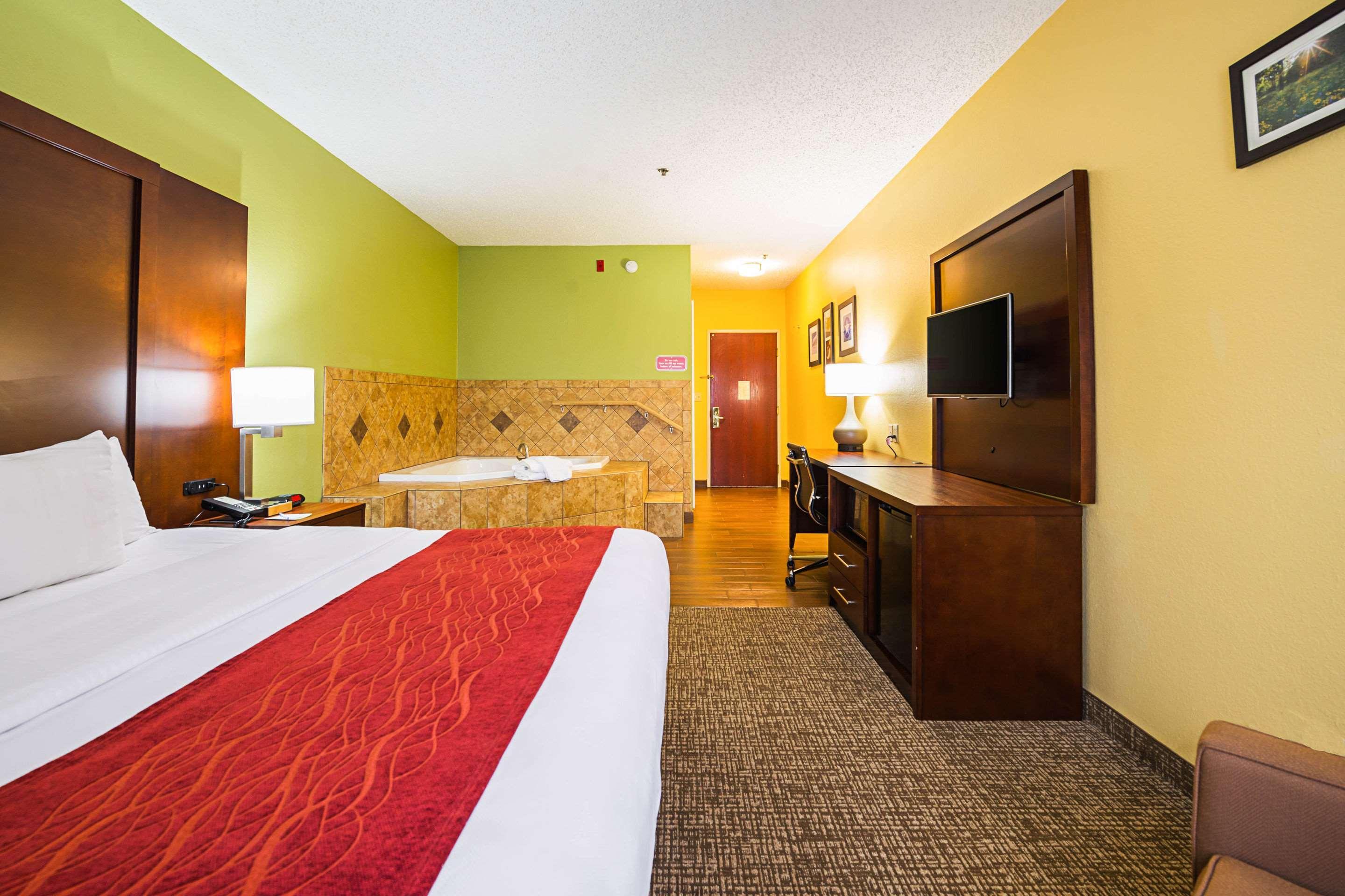 Comfort Inn & Suites Englewood Bagian luar foto