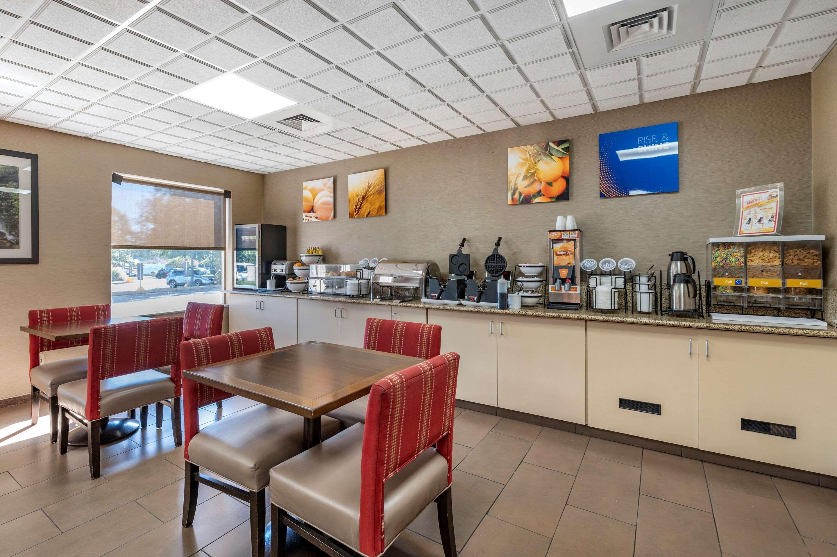 Comfort Inn & Suites Englewood Bagian luar foto